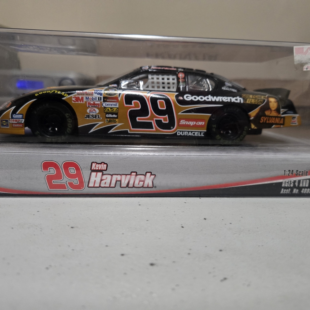 Kevin Harvick #29 Goodwrench Diecast Race Car - Black & Gold
